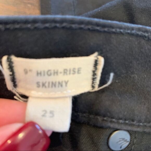 Madewell 9” High Rise Skinny Jeans Black - Picture 2 of 7